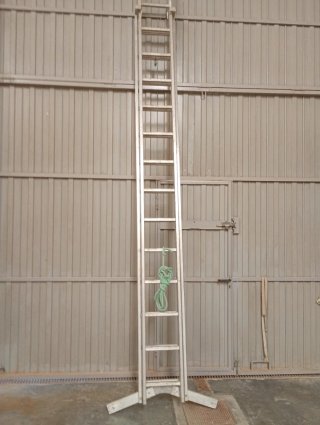 Escalera extensible de aluminio