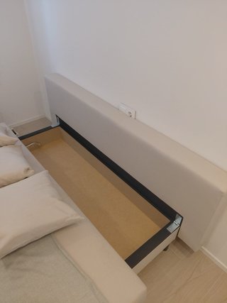 Divano letto Ikea beige in tessuto a tre posti