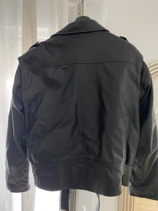 Chaqueta de cuero negra