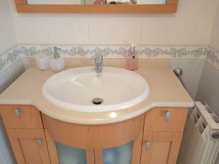 Mueble de baño completo madera y cristal