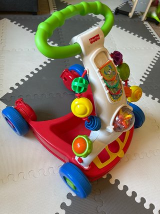 Correpasillos Fisher-Price con actividades