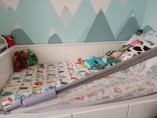Barrera de seguridad para cama infantil