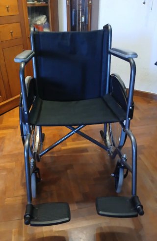 Silla de ruedas plegable