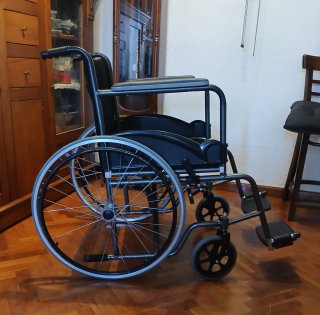 Silla de ruedas plegable