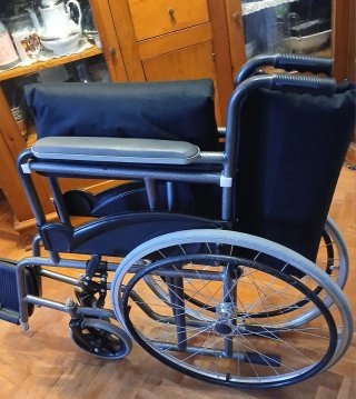 Silla de ruedas plegable