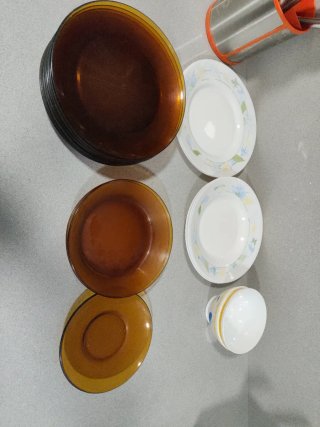 Lote Vajilla Platos y Cuchillos