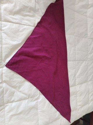 Vestido vintage morado con estampado de rombos