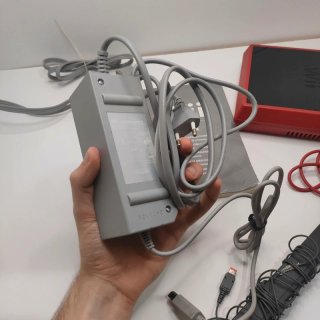 Nintendo Wii Mini Rossa con controller