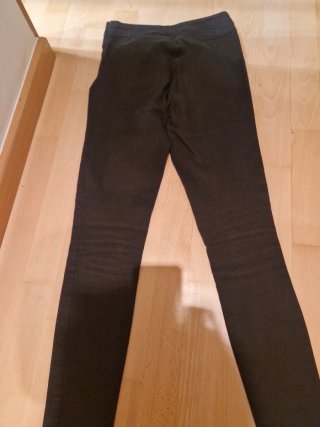 Pantalones negros Zara con botones