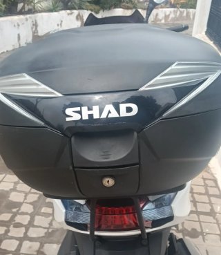Baúl Scooter SHAD 39L Negro