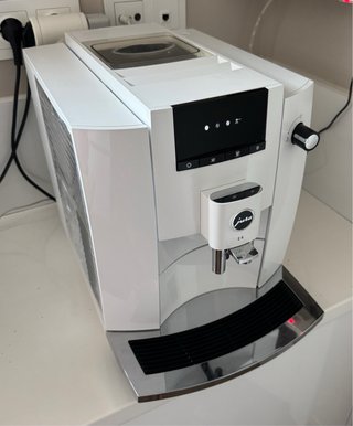 Cafetera Superautomatica Jura E4