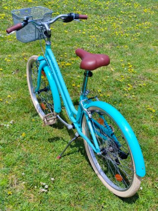 Bicicleta 24 + Casco Azul