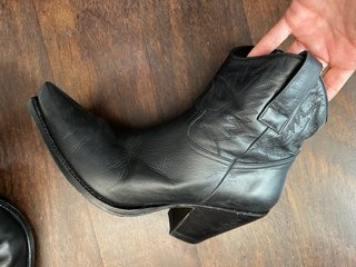 Botas Sendra Negras Talla 38. Hechas a mano.