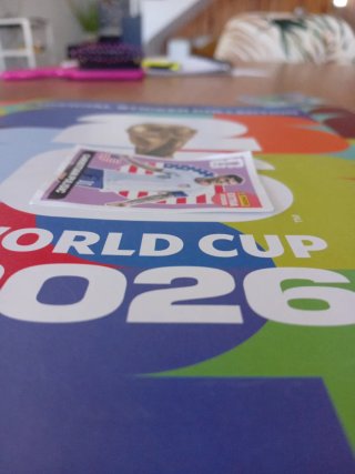 Christian Pulisic Extra Sticker Morado Mundial2026