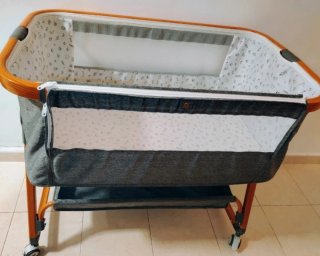 Minicuna seminueva