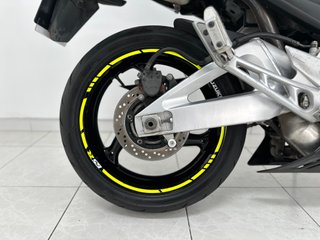 SUZUKI GSR 600