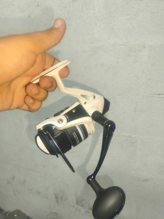 2 Cañas y carrete surfcasting
