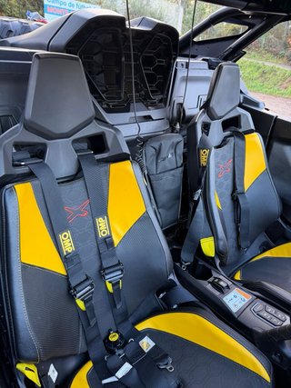Buggy Can-Am Amarillo Todoterreno