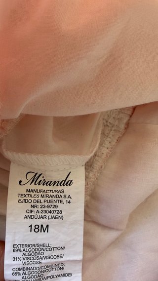 Vestido de bebé rosa con encaje Miranda