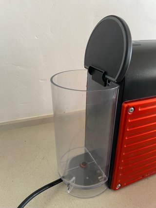 Cafetera Nespresso Krups Pixie Roja