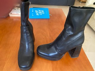 Botines negros tacón alto talla 38