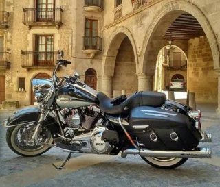 Harley-Davidson Road King Classic 103 (2013).