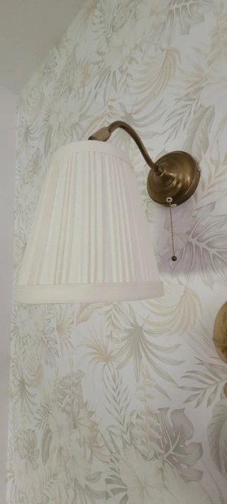 2 Lámparas de mesa y 2 de pared bronce y blanco