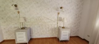 2 Lámparas de mesa y 2 de pared bronce y blanco