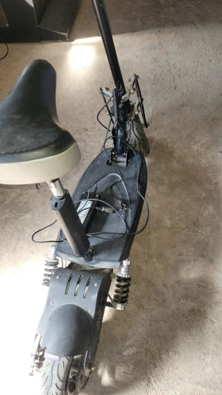 Patinete Eléctrico Red Bull 1800W ay que cambiar b