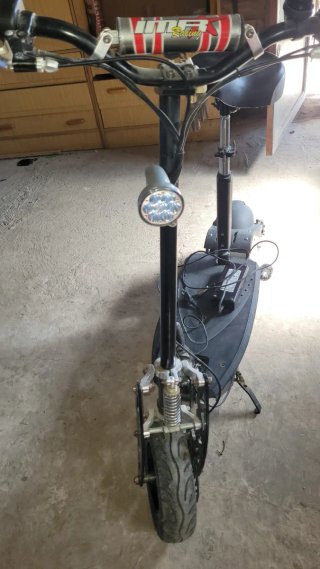 Patinete Eléctrico Red Bull 1800W ay que cambiar b