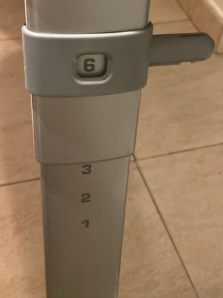 Cuna de bebé Chicco gris con estrellas