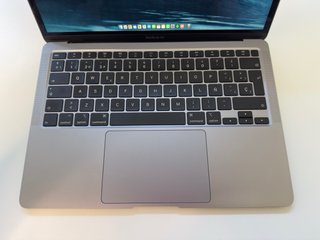 MacBook Air 13" (2020)