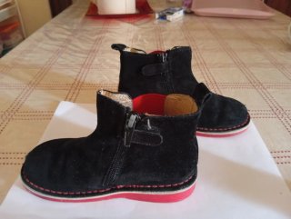 Botines niño Azul marino y rojo de piel de ante