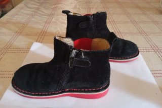 Botines niño Azul marino y rojo de piel de ante