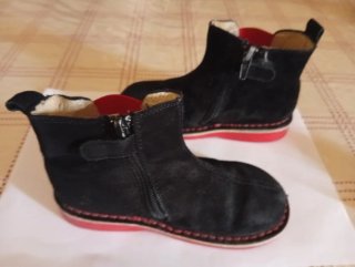 Botines niño Azul marino y rojo de piel de ante