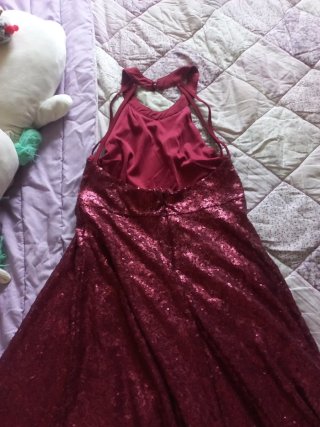 Vestido lentejuelas granate