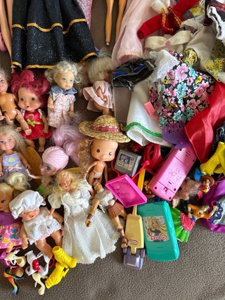 Lote de muñecas Barbie y accesorios