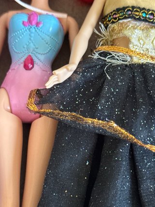 Lote de muñecas Barbie y accesorios