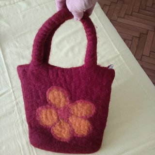 Borsetta a mano un lana cotta con fiore