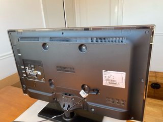 Samsung Smart TV 32 UE32ES5500 + Mando