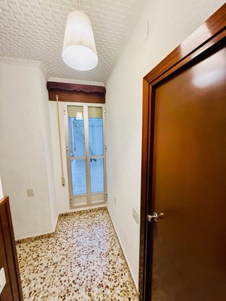 SE ALQUILA HABITACION