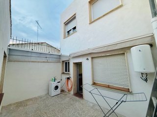 SE ALQUILA HABITACION