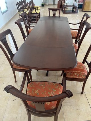 Tavolo da pranzo e 8 sedie vittoriane