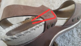 Cuñas de piel marrones