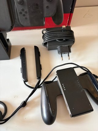 Nintendo Switch Console Nera