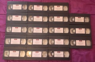 Valigetta collezionabile Dragon Ball con tutti i film in formato VHS