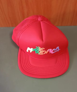 Gorra Roja Mallorca con Palmeras