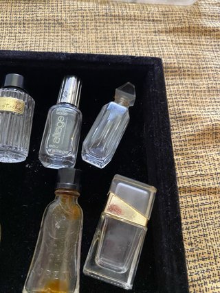 Lotto di 11 miniature di profumieri antichi