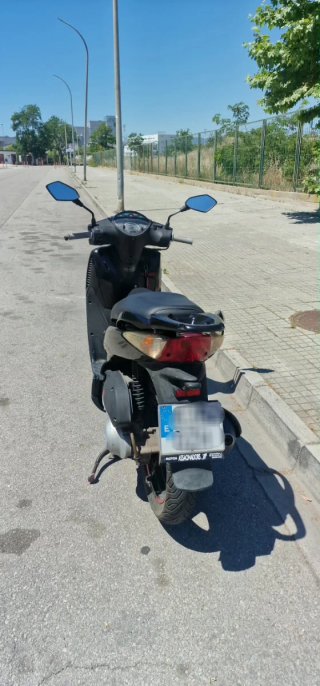 Honda SH 125i Scooter Negra 2006