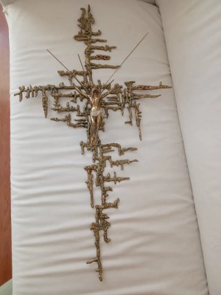 Crocifisso da parete dorato